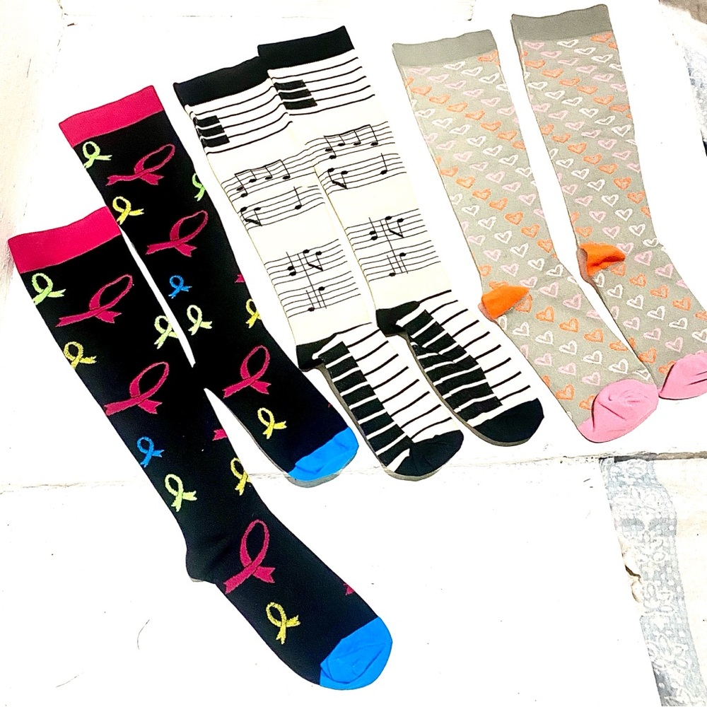 Women’s Extreme Fit compression socks. 3 pack Size large